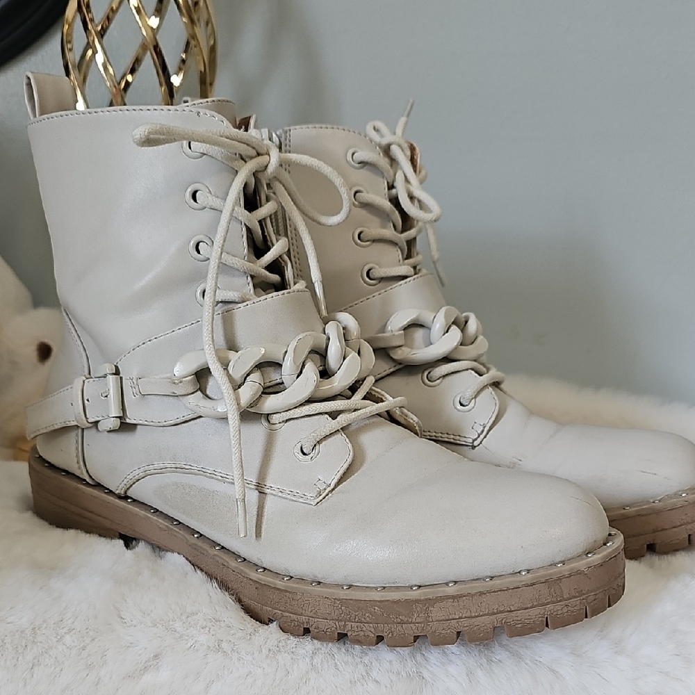 Dolce Vita Cream Osten Chainlink Boota